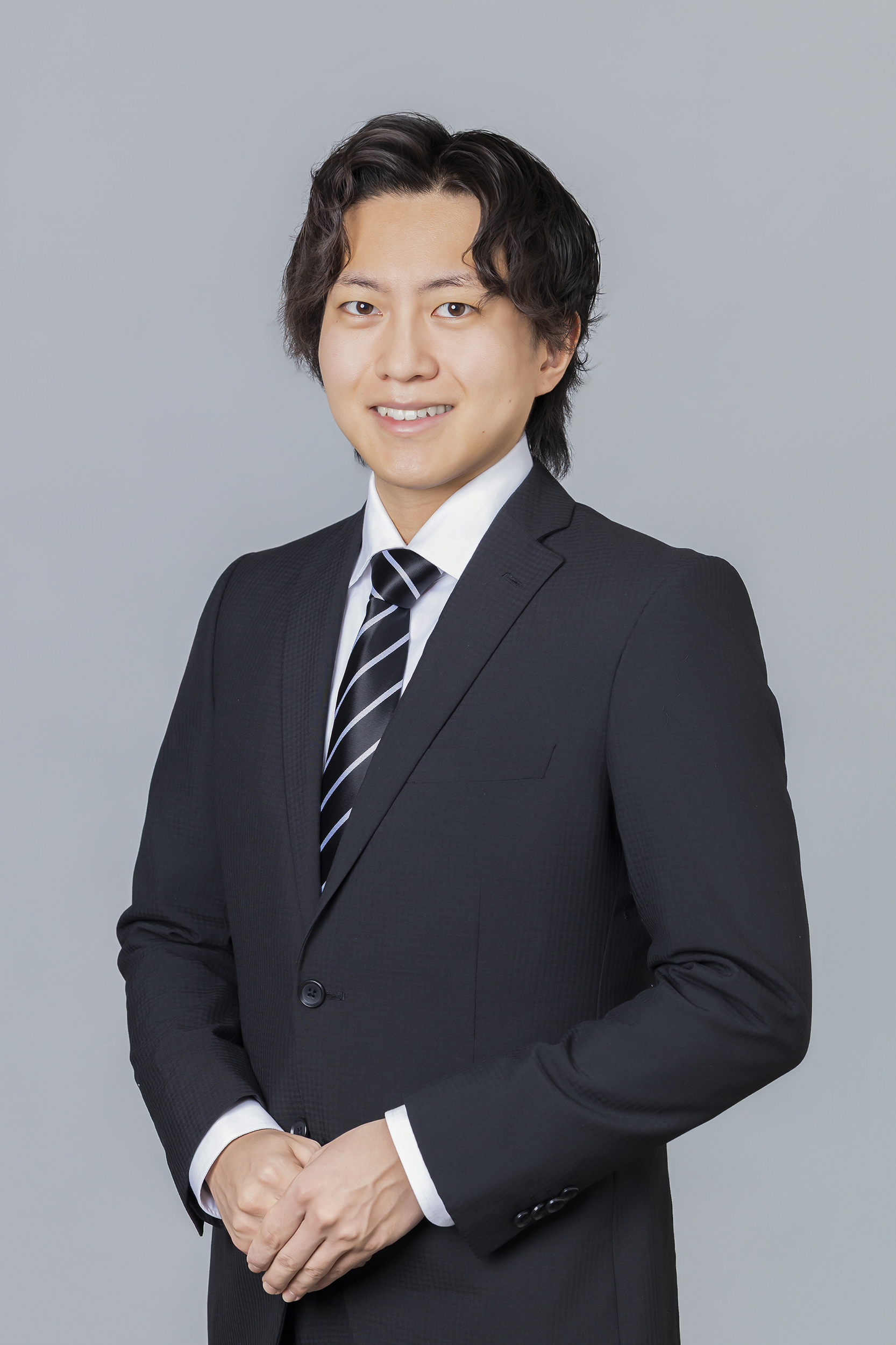 担当弁護士 岡本隼弥